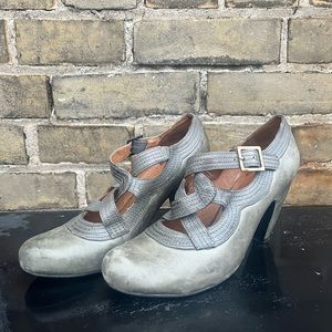Stone Grey Leather Miz Mooz Mary Jane Lace Style Heels // Size 9